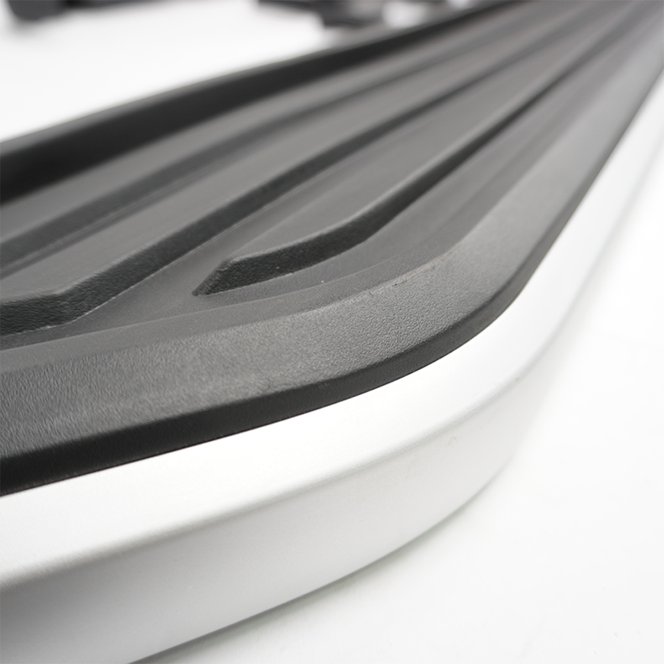 Discovery 3/4 2005 - 2015 Side Steps Running Boards Black & Silver - E46