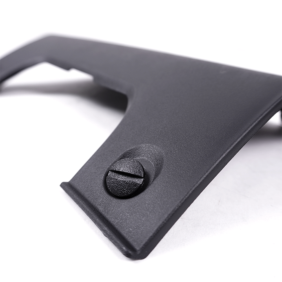 Discovery 3 & 4 Rear Bumper Towing Cover Trim & Clips - E806